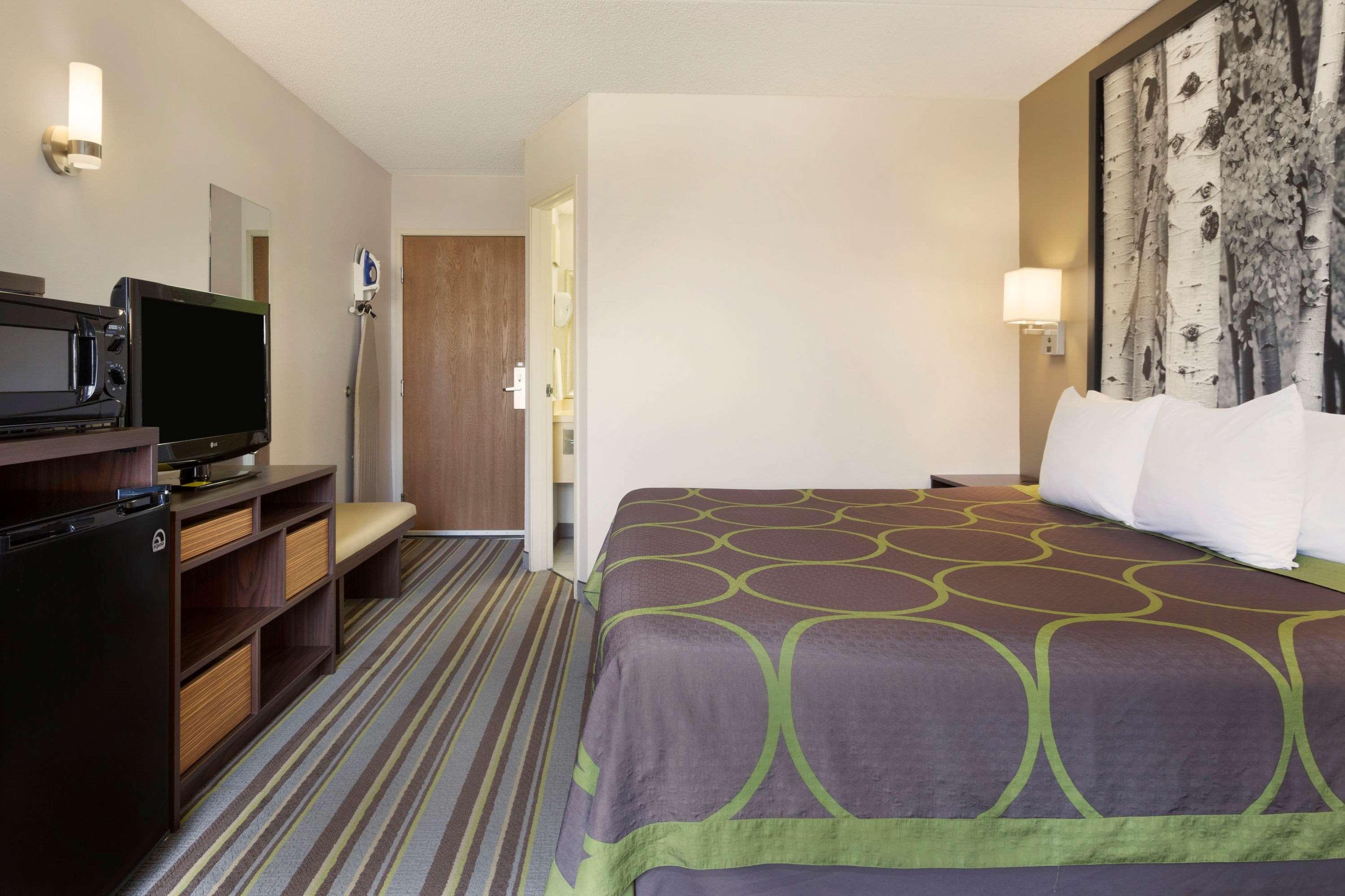 Super 8 By Wyndham Westminster Denver North Exteriér fotografie